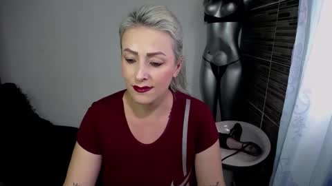 Emma online show from May 2026 07:51:01 PM