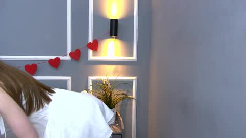 Emma online show from May 2026 03:44:01 AM