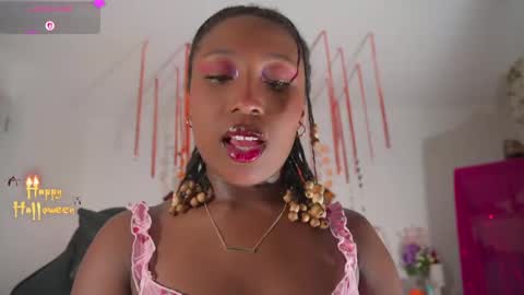 Sara online show from November 2025 12:07:01 PM