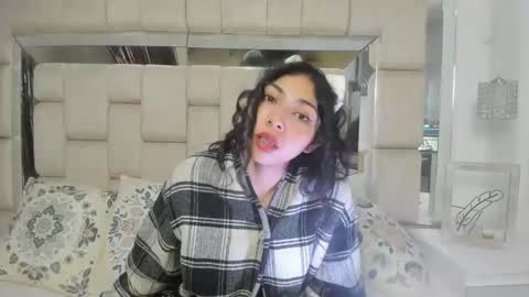 Emma online show from November 2025 02:16:01 PM