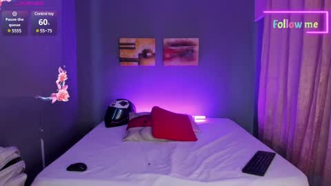 Emma online show from December 2024 05:29:02 PM