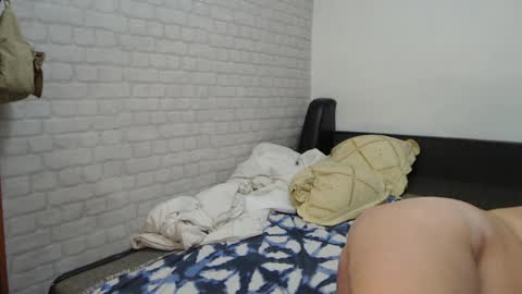 Snapshot of emmasquirt69 chatting on December 2024 09:28:01 PM emmasquirt69 online show from December 2024 09:28:01 PM