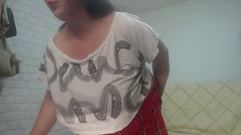 Snapshot of emmasquirt69 chatting on February 2025 09:38:01 PM emmasquirt69 online show from February 2025 09:38:01 PM