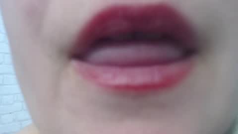 Snapshot of emmasquirt69 chatting on February 2025 12:48:01 AM emmasquirt69 online show from February 2025 12:48:01 AM