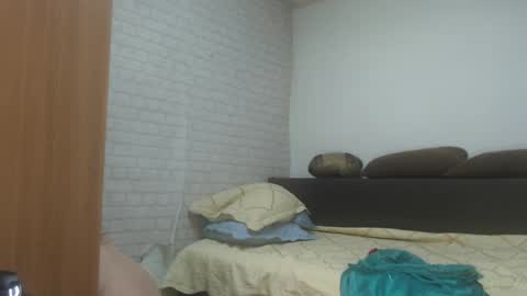 emmasquirt69 online show from April 2026 06:07:02 AM