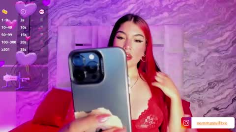 Snapshot of emmaswift1 chatting on February 2025 02:03:02 AM Emma online show from February 2025 02:03:02 AM