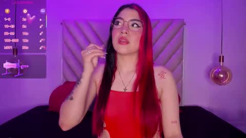 Snapshot of emmaswift1 chatting on October 2025 02:48:01 AM Emma online show from October 2025 02:48:01 AM