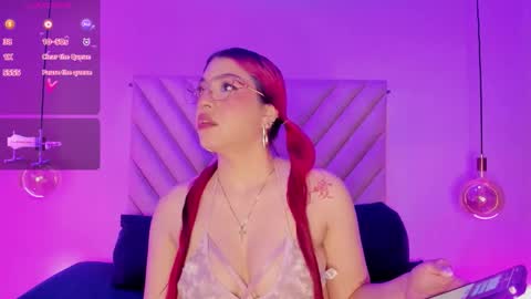 Snapshot of emmaswift1 chatting on December 2025 03:22:02 AM Emma online show from December 2025 03:22:02 AM