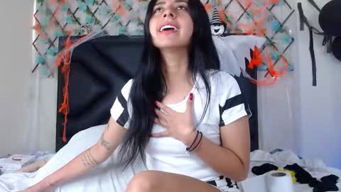  Emma  online show from November 2025 01:34:02 PM