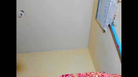 Snapshot of emmawuilian chatting on January 2025 06:59:02 PM hi im emmalina welcome to your happy place online show from January 2025 06:59:02 PM