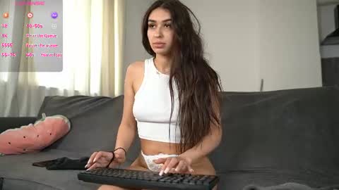 Snapshot of emmaxblanco chatting on June 2026 08:53:01 AM emmaxblanco online show from June 2026 08:53:01 AM