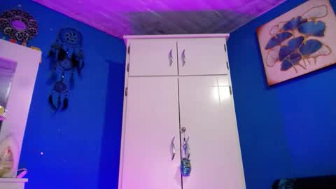 Snapshot of emmaxx7 chatting on February 2026 09:12:02 PM Emma online show from February 2026 09:12:02 PM