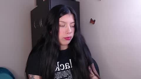 Snapshot of emmi_0 chatting on November 2025 12:42:01 AM Emily Independent model online show from November 2025 12:42:01 AM