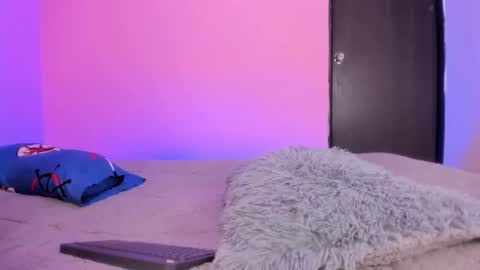 Snapshot of emmi_00 chatting on November 2025 02:55:01 AM Emmi online show from November 2025 02:55:01 AM