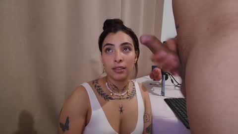 Snapshot of emmi_11 chatting on January 2026 12:24:01 AM emmi_11 online show from January 2026 12:24:01 AM