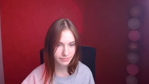 Snapshot of emmi_rossum chatting on March 2025 03:09:02 PM Emmi online show from March 2025 03:09:02 PM