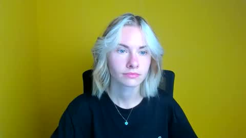 Snapshot of emmi_rossum chatting on September 2025 05:29:01 AM Emmi online show from September 2025 05:29:01 AM