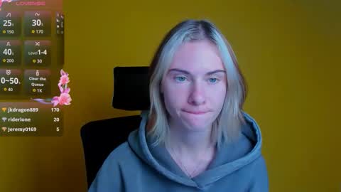 Snapshot of emmi_rossum chatting on October 2025 07:44:01 PM Emmi online show from October 2025 07:44:01 PM