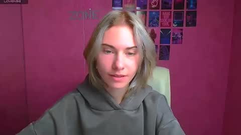 Snapshot of emmi_rossum chatting on October 2025 05:52:02 AM Emmi online show from October 2025 05:52:02 AM