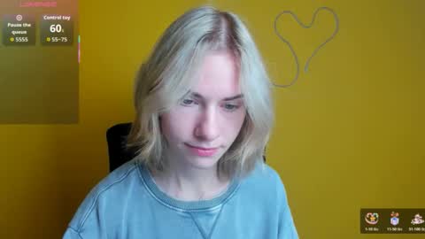 Snapshot of emmi_rossum chatting on October 2025 05:15:01 AM Emmi online show from October 2025 05:15:01 AM