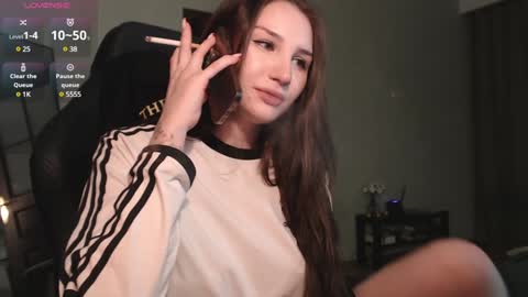 Snapshot of emmiclo chatting on January 2025 02:32:01 AM Emily online show from January 2025 02:32:01 AM