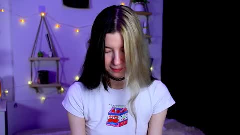 Snapshot of emmie_everly chatting on October 2025 07:14:01 PM emmie_everly online show from October 2025 07:14:01 PM