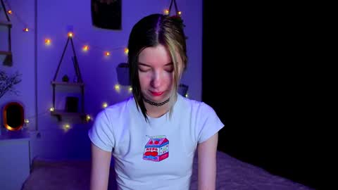 Snapshot of emmie_everly chatting on October 2025 07:14:02 PM emmie_everly online show from October 2025 07:14:02 PM