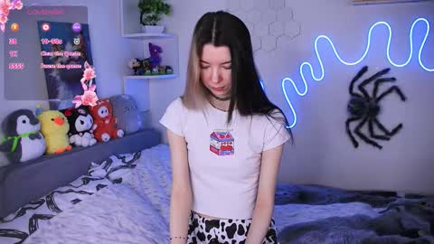 Snapshot of emmie_everly chatting on February 2026 10:59:01 AM emmie_everly online show from February 2026 10:59:01 AM