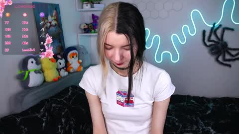 Snapshot of emmie_everly chatting on April 2026 07:58:01 PM emmie_everly online show from April 2026 07:58:01 PM