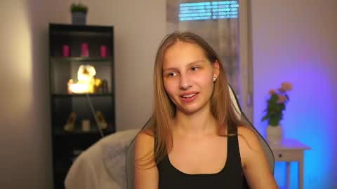 Emmie online show from April 2026 01:41:01 PM