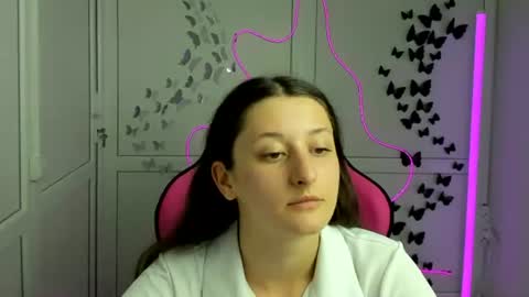 Emmi online show from June 2026 06:08:01 PM