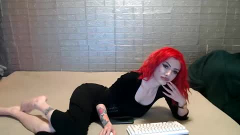 Emmily000 online show from February 2026 05:58:01 PM