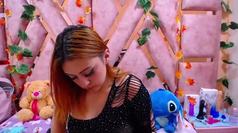 EmmilyWalker online show from December 2024 07:18:02 PM