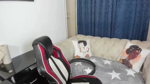 Emmily online show from October 2025 02:32:01 AM