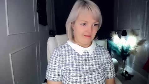 emmmam online show from November 2025 07:13:02 AM