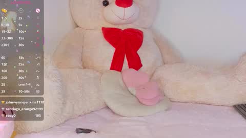 Snapshot of emmy_candy_18 chatting on February 2026 06:19:02 AM Emmy online show from February 2026 06:19:02 AM