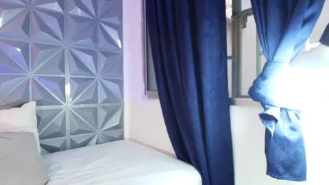 Snapshot of emmy_lander1 chatting on April 2026 09:20:02 PM emmy online show from April 2026 09:20:02 PM