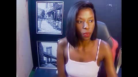 Snapshot of emmybae69 chatting on October 2025 05:32:02 PM emma online show from October 2025 05:32:02 PM