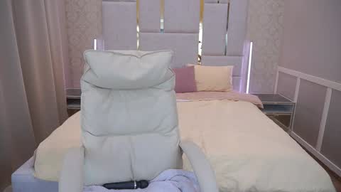 Snapshot of emmycharm chatting on January 2025 12:53:01 PM E M M Y online show from January 2025 12:53:01 PM