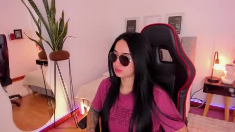 Emmy Evans  online show from February 2025 11:35:01 PM