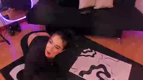 Emmy Evans  online show from September 2025 08:42:02 PM