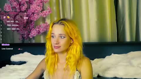 Emmylie online show from May 2026 04:48:01 PM