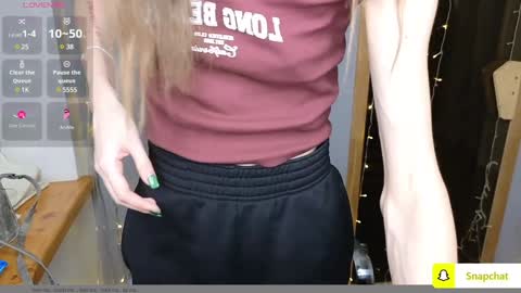 Snapshot of emmygreans chatting on January 2025 04:04:01 PM Emmy online show from January 2025 04:04:01 PM