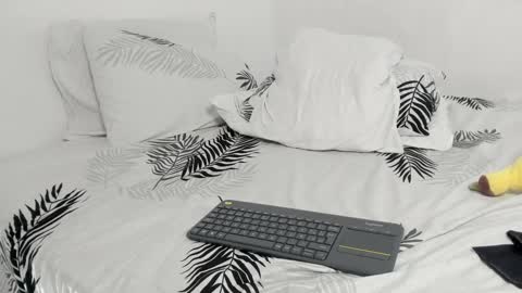 Snapshot of emperatriiiz chatting on December 2024 11:07:01 PM Emperatriz online show from December 2024 11:07:01 PM