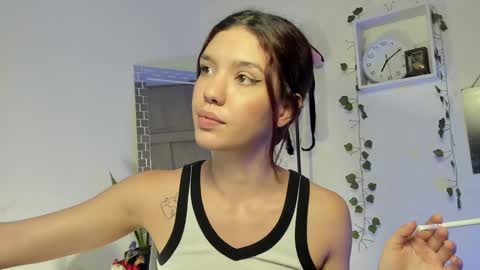 Snapshot of emperatriiiz chatting on January 2025 12:12:01 AM Emperatriz online show from January 2025 12:12:01 AM