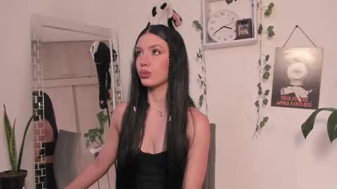 Snapshot of emperatriiiz chatting on February 2025 08:42:01 PM Emperatriz online show from February 2025 08:42:01 PM