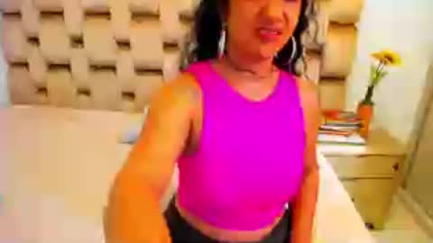 emperatriztapia online show from July 2026 10:25:02 PM