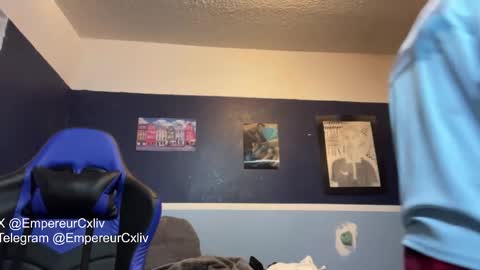 Snapshot of empereurcxliv chatting on March 2026 06:19:02 AM empereurcxliv online show from March 2026 06:19:02 AM