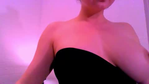 M online show from May 2026 08:06:02 PM