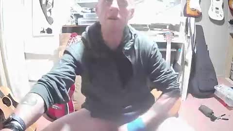 Snapshot of empirikal1 chatting on December 2025 05:32:01 PM empirikal1 online show from December 2025 05:32:01 PM